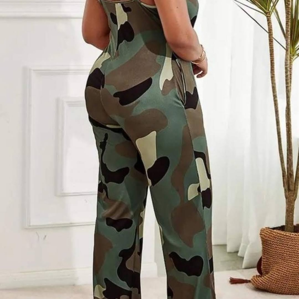 Clothes - Picture 3 of 7